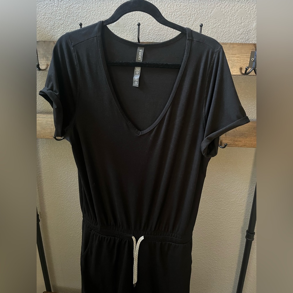 Vuori all day jumpsuit black,  LARGE!!!